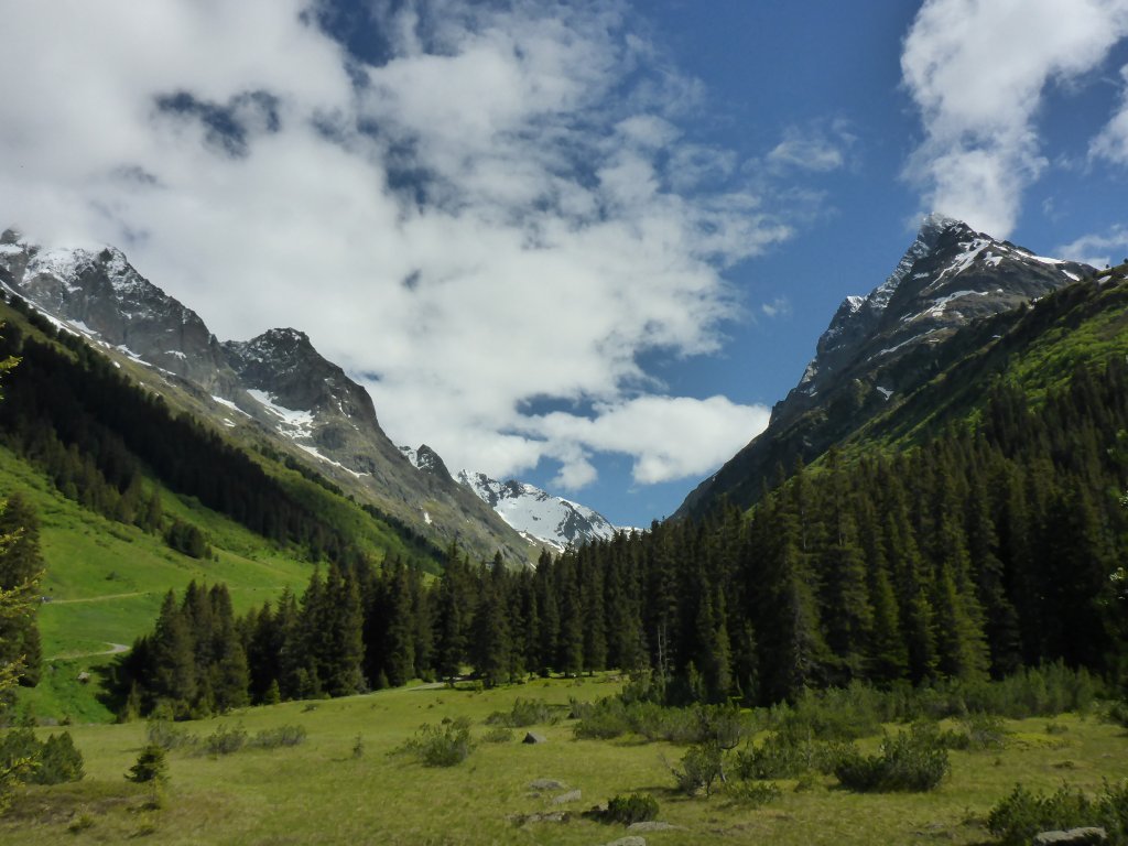 das Fasultal mit dem kleinen Patteriol (rechts)