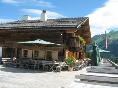 Aussenansicht der Alpe Rud in Lech am Arlberg